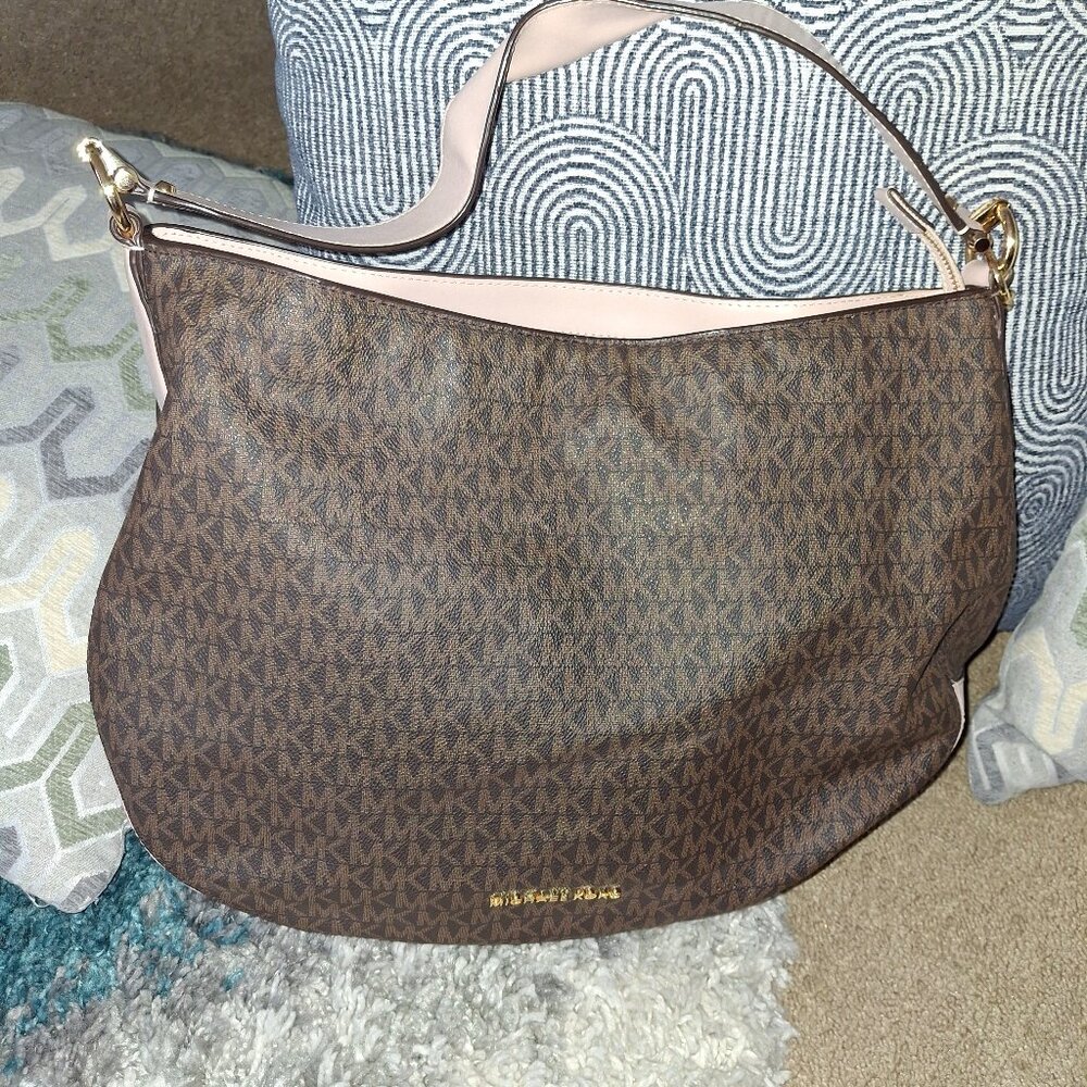 Michael Kors Shoulder Bag